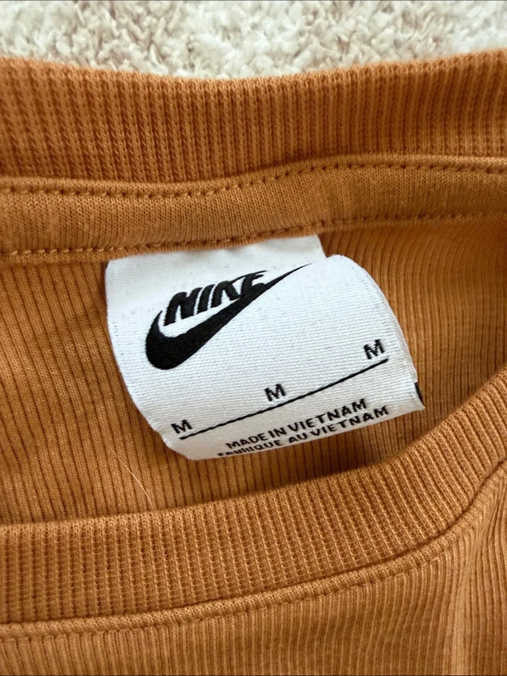 Nike Tank - Picture 2 of 4